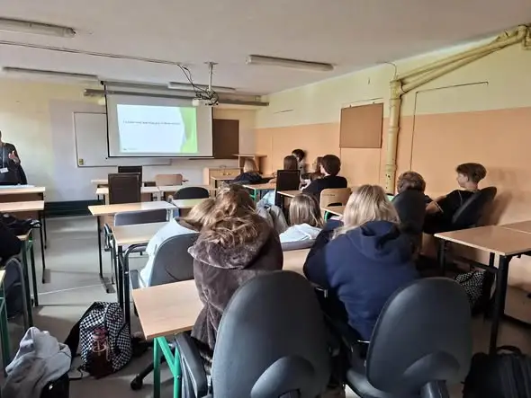 Wejherowo: ósmoklasiści z SP 11 uczyli się planować karierę z doradcami z Urzędu Pracy