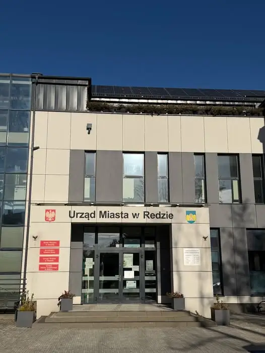 XXXVII sesja Rady Miejskiej w Redzie – transmisja online i nagranie po obradach